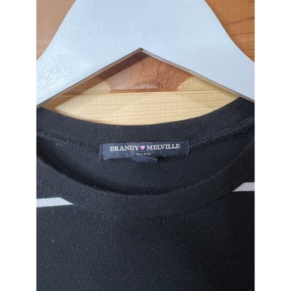 Brandy Melville Black White Striped One Size Tee Crewneck Classic - Picture 2 of 8